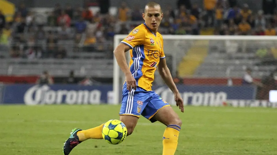 Chivas buscará cerrar su plantel con Torres Nilo y un volante ofensivo
