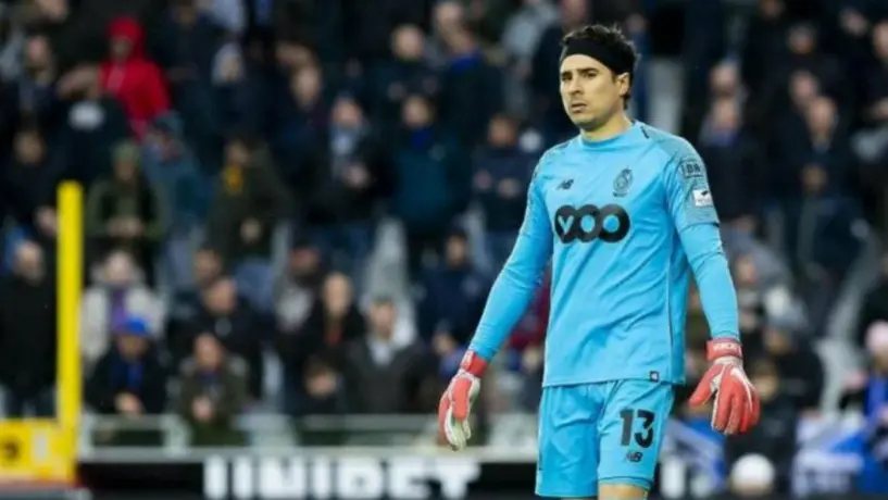 Memo Ochoa, trolleado por su esposa con los 15 años de su debut