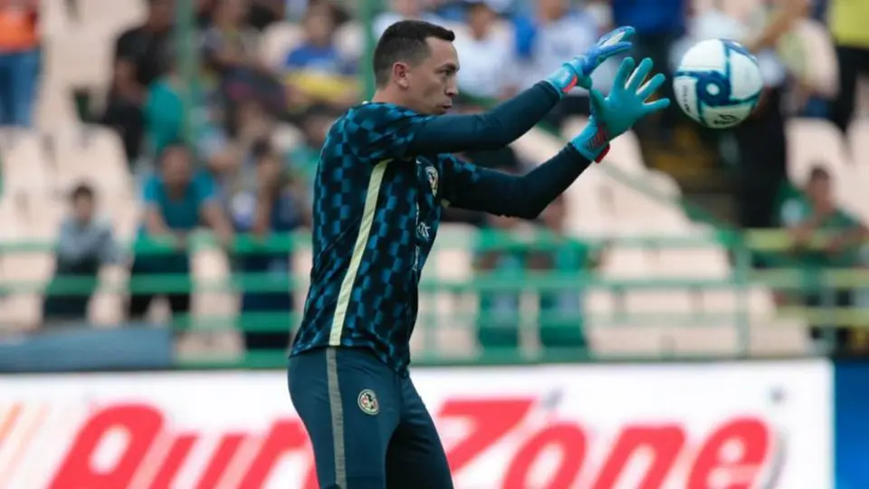 Fans del América, preocupados por posibles salidas de Marchesín y Mateus Uribe