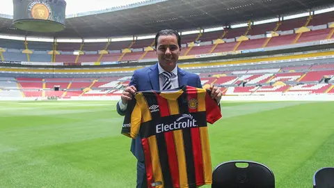 Omar Bravo sale del retiro y jugará en el Ascenso MX con Leones Negros