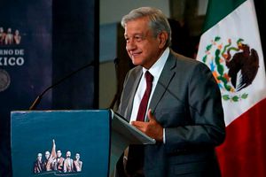 FMI respalda estrategia de AMLO contra huachicoleo