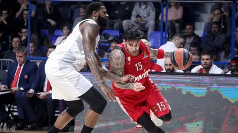 Olympiacos no se presenta en derbi liguero de Baloncesto contra Panathinaikos