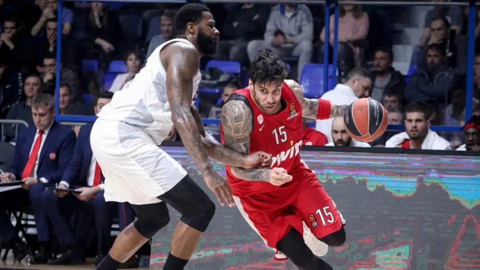 Olympiacos no se presenta en derbi liguero de Baloncesto contra Panathinaikos