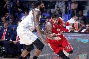 Olympiacos no se presenta en derbi liguero de Baloncesto contra Panathinaikos