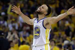 Warriors toma ventaja ante Rockets pese a lesión de Durant