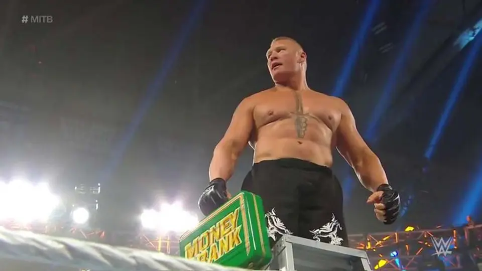 Brock Lesnar se lleva el maletín de Money in the Bank