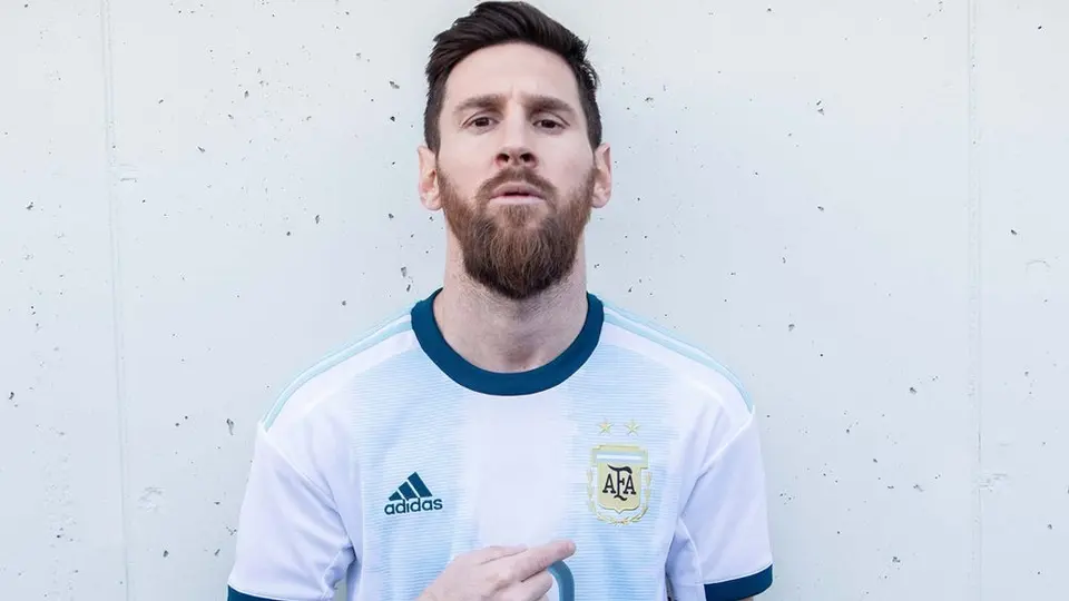 Argentina presenta su nueva indumentaria para la Copa América