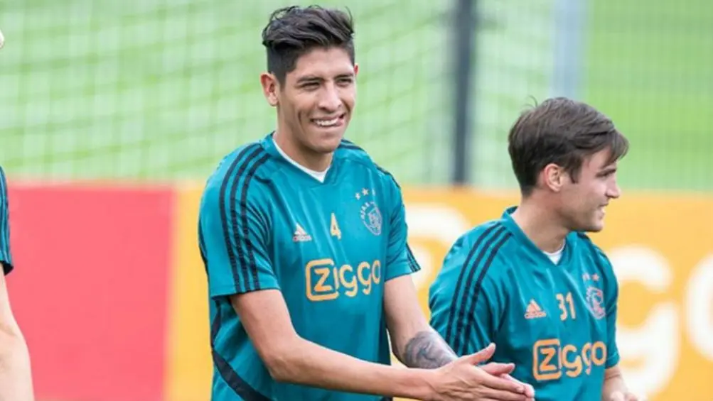 Edson Álvarez, en un entrenamiento con el Ajax | TWITTER @AFCAJAX