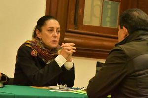 Sheinbaum solicita cargar gasolina según placa y engomado