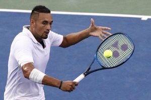 Nick Kyrgios, multado con 113 mil dólares por insultar y escupir a un juez