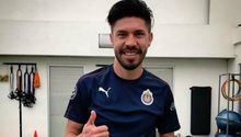 Aficionados de América acudieron a firma de autógrafos de Oribe Peralta con Chivas
