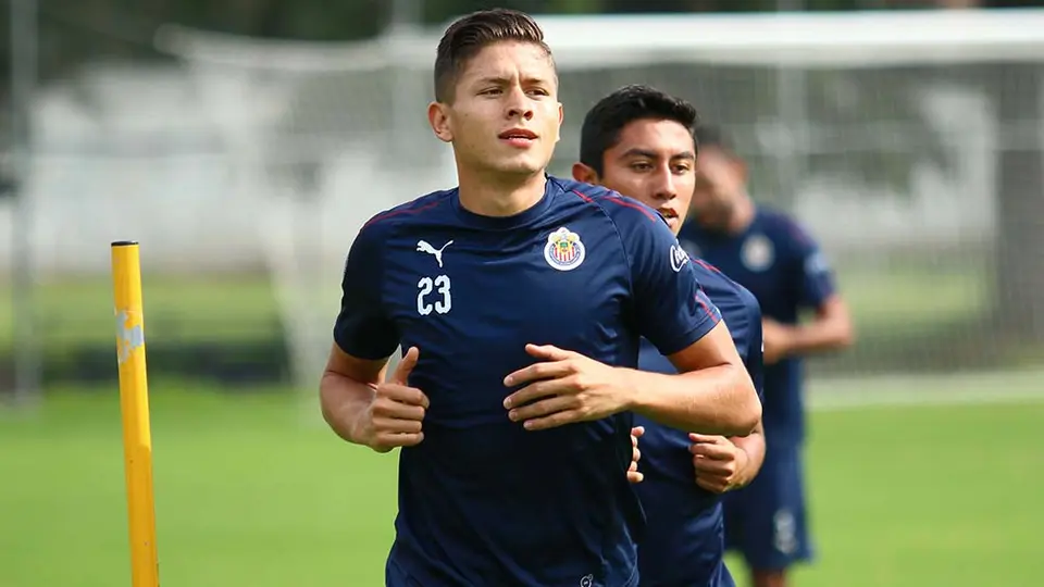 Jesús Godínez se va de Chivas como préstamo a León