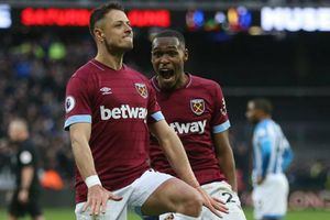 West Ham presume a Chicharito con filtro de bebé