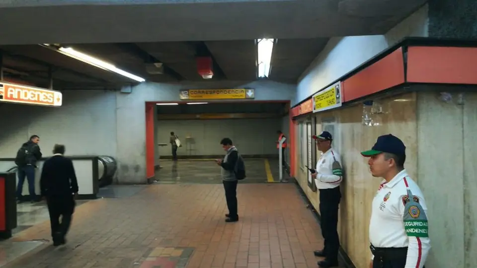 Persona murió tras arrojarse posiblemente a las vías del Metro de la CDMX