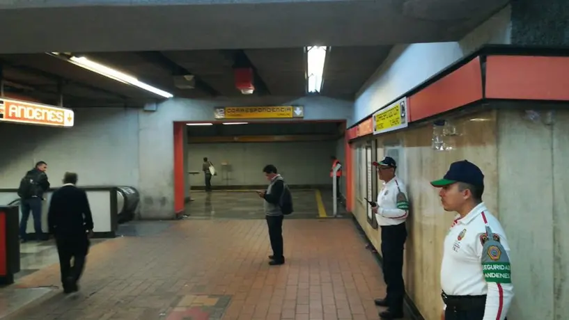 Persona murió tras arrojarse posiblemente a las vías del Metro de la CDMX