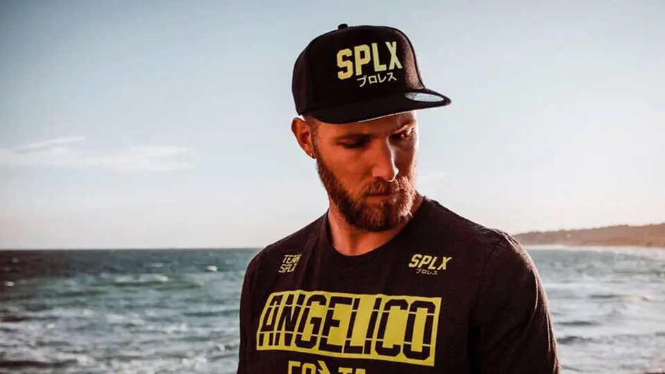 Angélico habría firmado un contrato con All Elite Wrestling