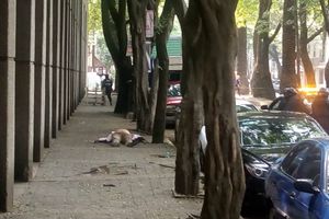 Intento de robo de auto en la Condesa deja muerto a un presunto asaltante