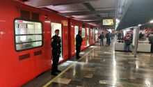 Vagoneros propinan golpiza a policías del Metro de la CDMX
