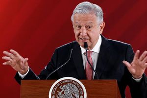 AMLO apoyará a la caminata y el boxeo, además del beisbol