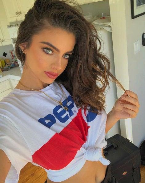 Quédate sin aliento con esta espectacular belleza boricua
