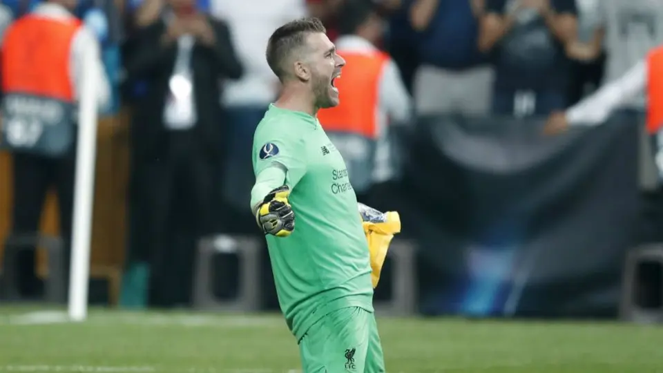 Adrián San Miguel pasó de no tener equipo a héroe de Liverpool en 10 días