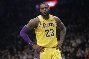 LeBron y Antetokounmpo serán capitanes en el All Star Game