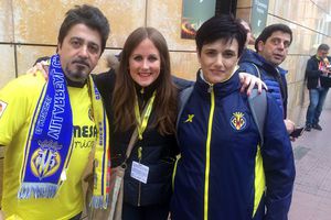 Reportera recibe tremendo balonazo en calentamiento de Valencia