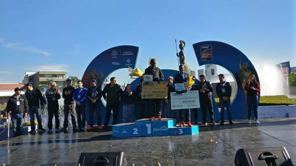 Africanos conquistan el Medio Maratón de Guadalajara