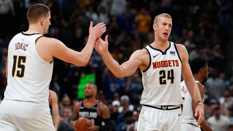 Nuggets se imponen a Blazers en primer juego de Semifinales