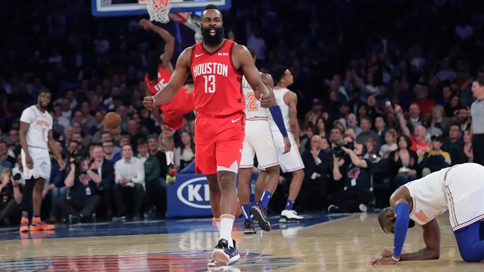 James Harden anota 61 puntos, la mayor cantidad en su carrera