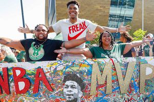 Antetokounmpo prometió volver a ser el MVP la próxima temporada