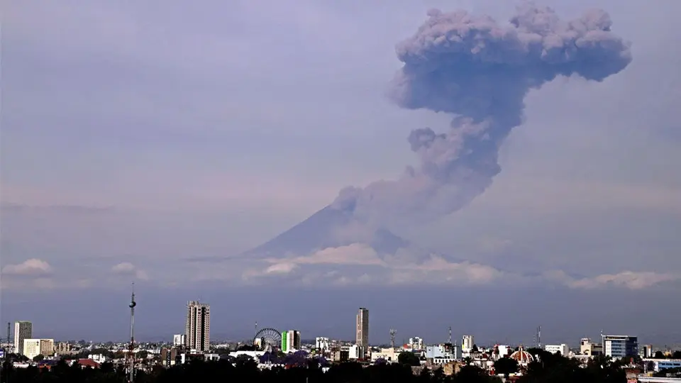 Puebla alista 205 albergues ante actividad del Popocatépetl