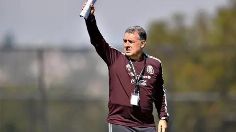 Martino, primer DT del Tri que debuta con triunfo vs selección Top en casi 30 años