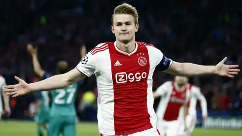 Mino Raiola confirmó que existe acuerdo entre De Ligt y Juventus