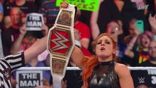 Becky Lynch derrotó a Natalya en Summer Slam y conservó el cinturón
