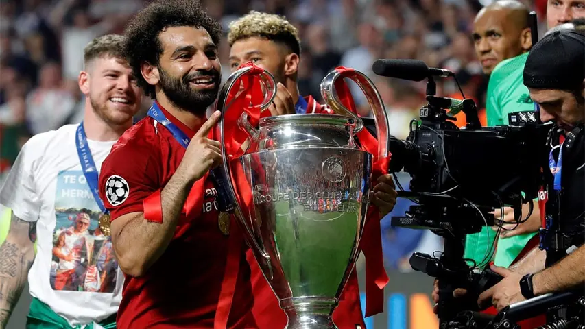 Mohamed Salah levanta la sexta Orejona del Liverpool | EFE