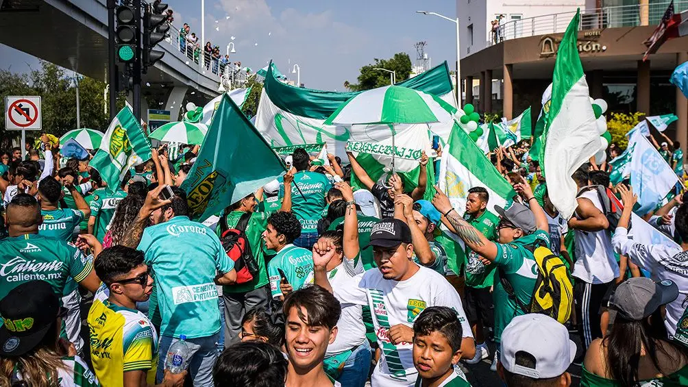 La afición de León previo al partido contra Chivas | IMAGO7