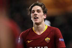 Zaniolo pide a su madre no subir más fotos sensuales a Instagram