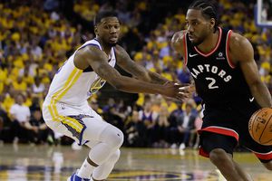 Raptors aprovecha ausencias de Warriors y aventaja Final de NBA