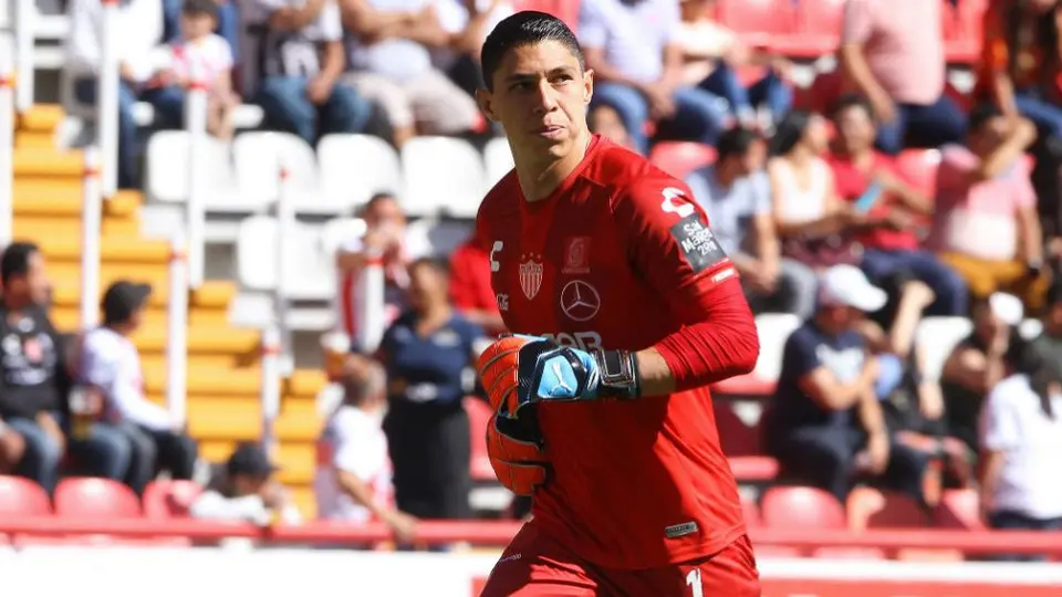 Hugo González, opción B para portería de Chivas