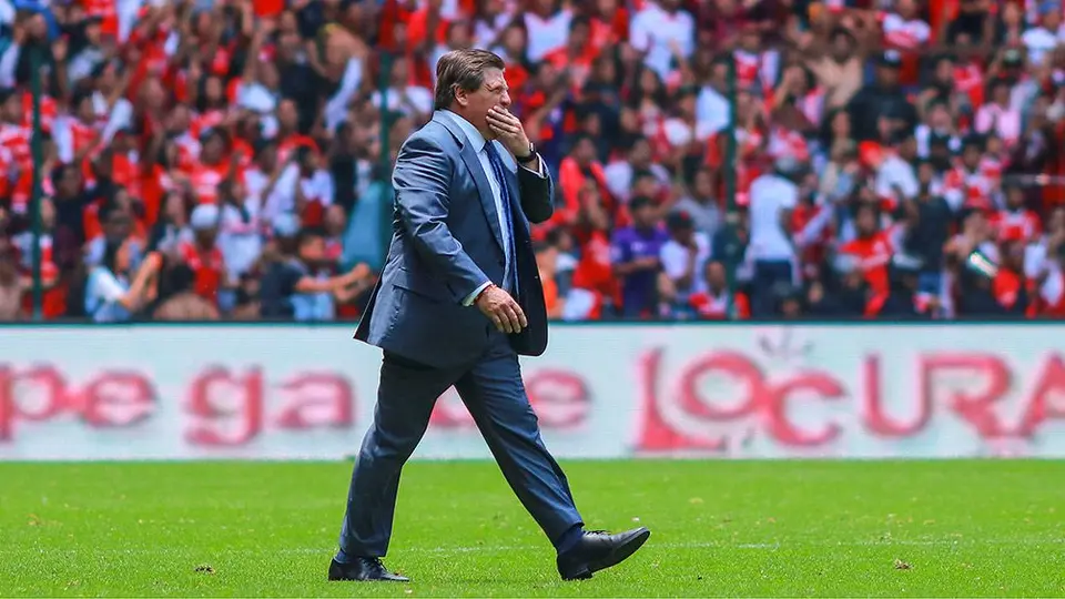 Piojo Herrera, multado por declaraciones contra Brizio
