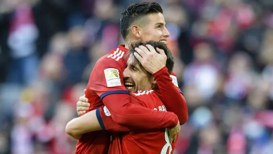 Bayern analiza ejercer opción de compra por James Rodríguez