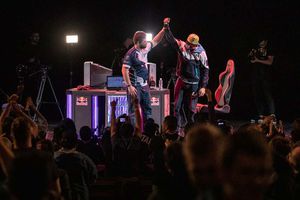 Hungrybox engrosa su palmarés con título de Genesis 6