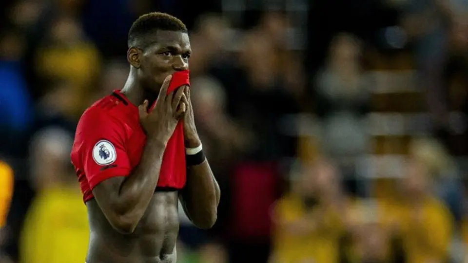 Paul Pogba recibió insultos racistas por penalti fallado ante Wolves