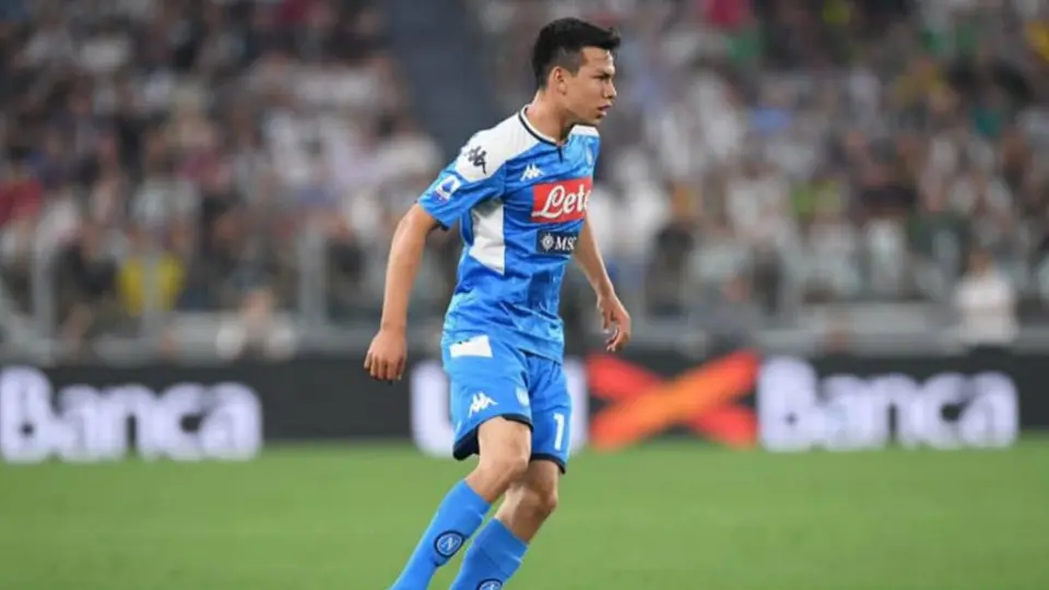 Debut de Chucky Lozano con Napoli fue calificado como aceptable en Italia