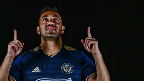 Marco Fabián, dispuesto a regresar a Chivas si el club se lo ofrece