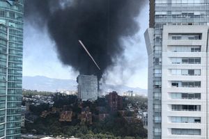 Fuerte incendio se registra en la zona de Santa Fe