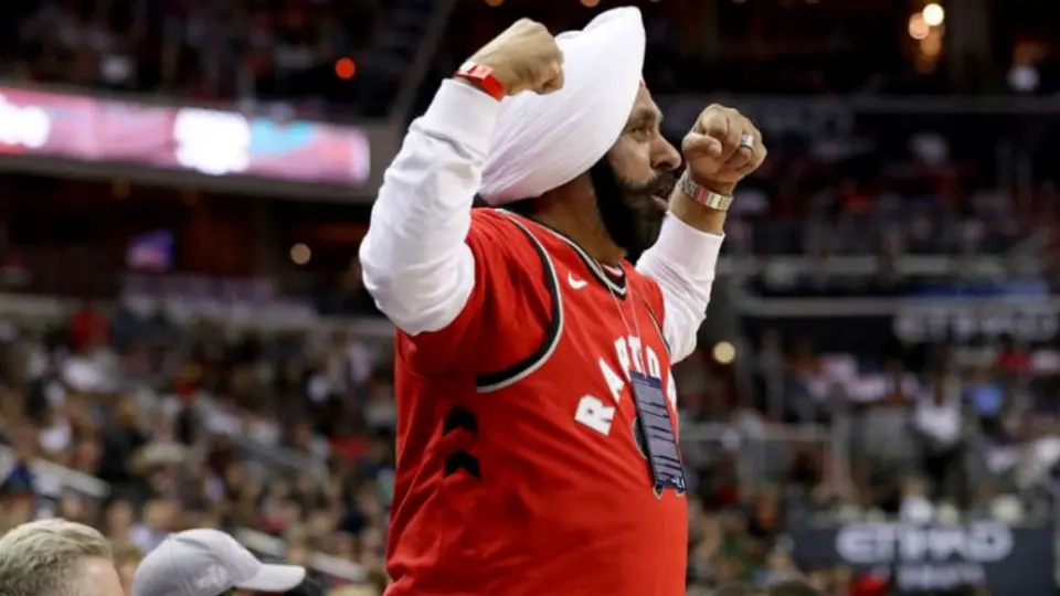 Fan de Raptors, presente en todos los juegos del equipo desde su fundación