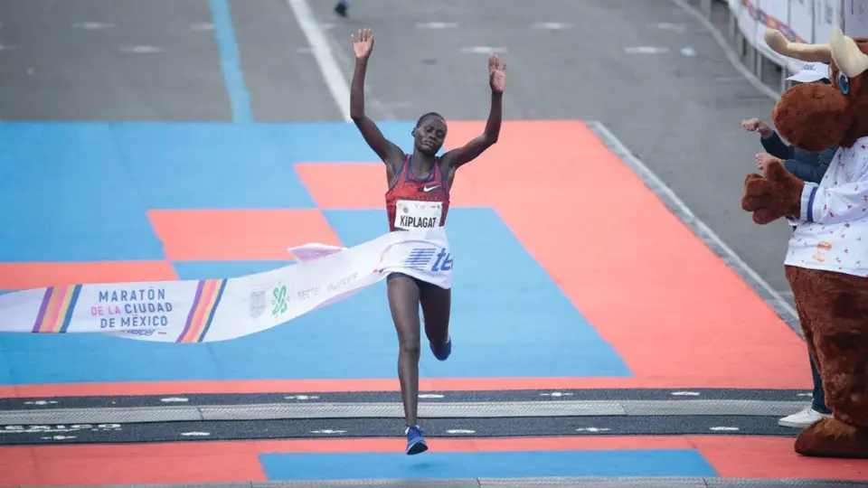 Corredores africanos dominaron Maratón de la Ciudad de México