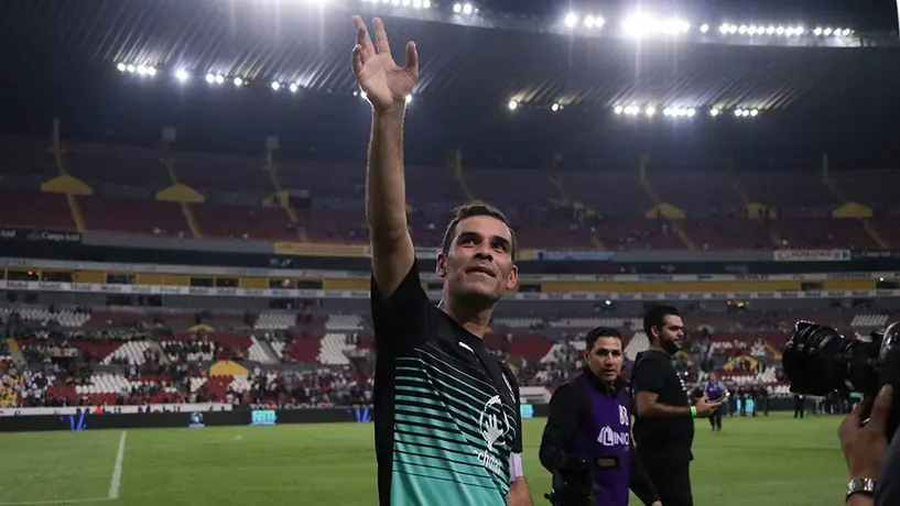 Rafa Márquez se puso la máscara de Atlántis en la Coliseo de Guadalajara